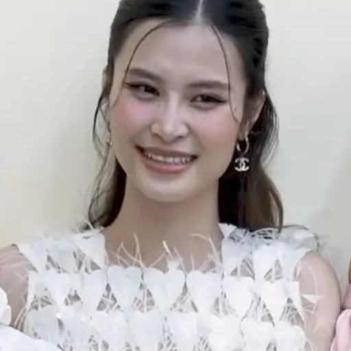 Đông Nhi
