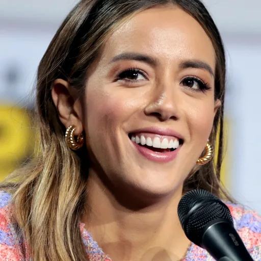 Chloe Bennet