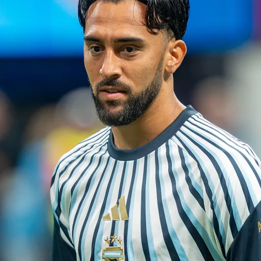 Nicolás González