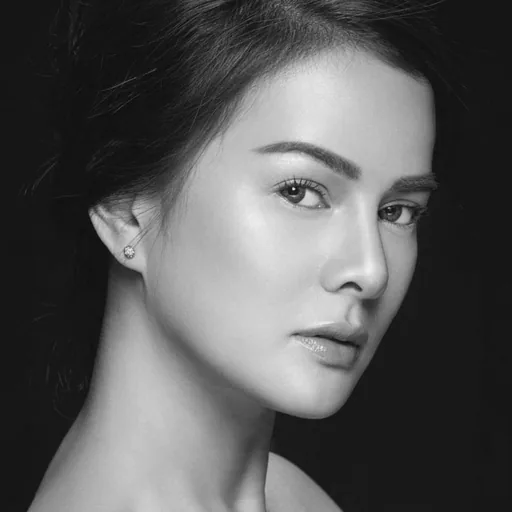 Astrid Tiar