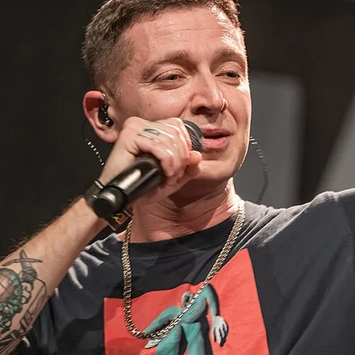 Oxxxymiron