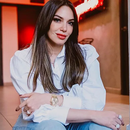 Hony Estrella
