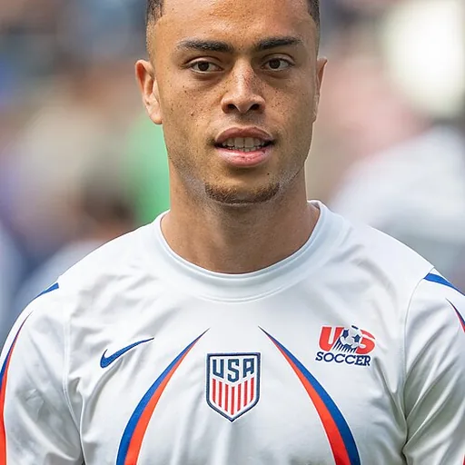 Sergiño Dest