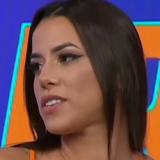 Larissa Tomásia