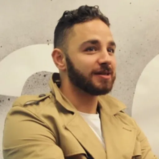Adam Thomas