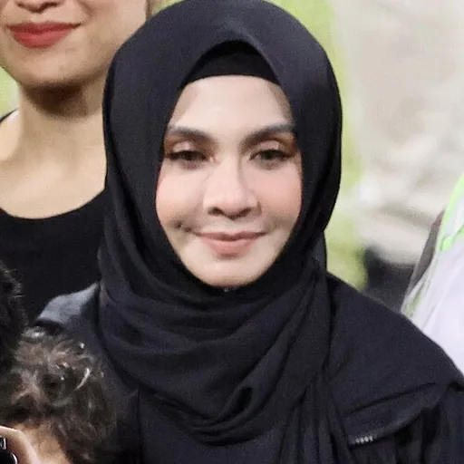 Zizi Kirana