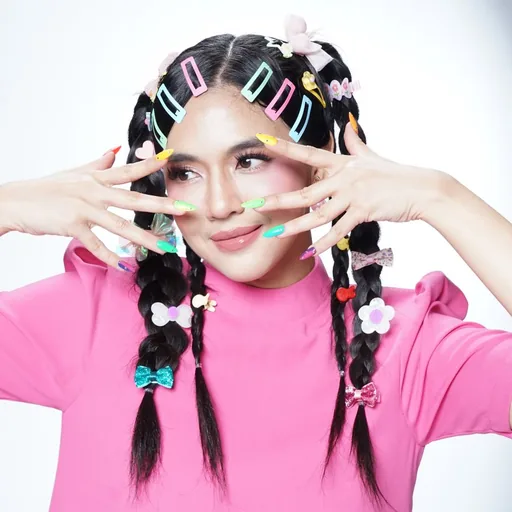 Putri Una