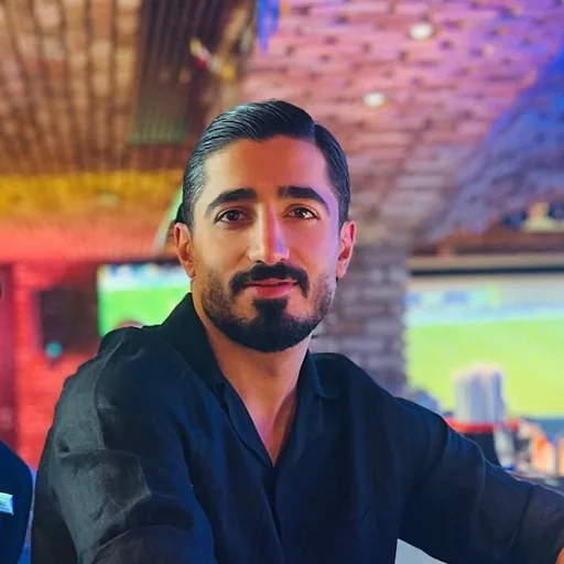 Hakhamanesh Naeij