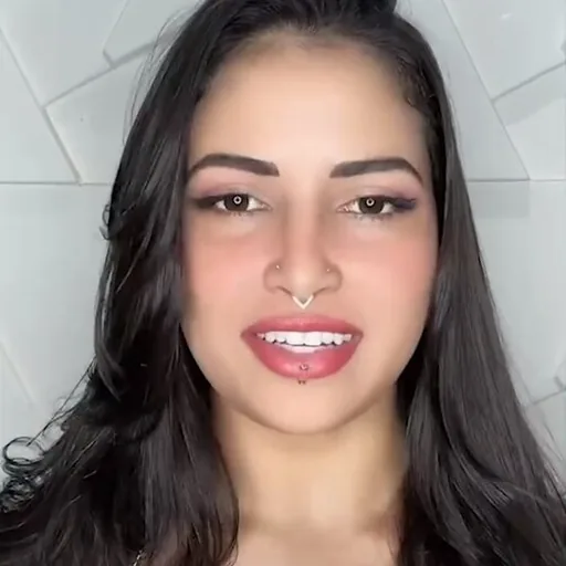Polyana Viana