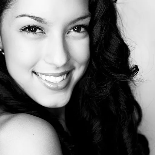 Rebecca Mir
