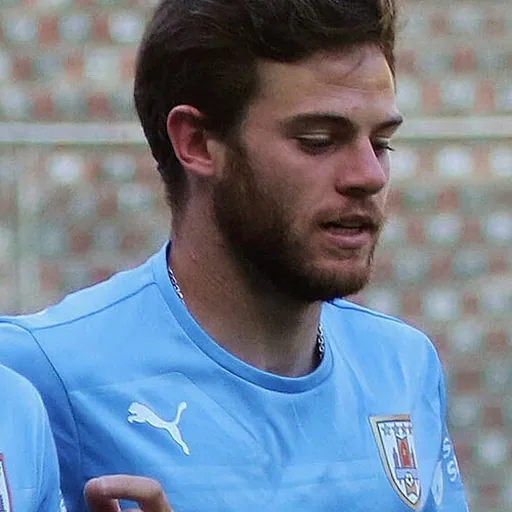 Nahitan Nández
