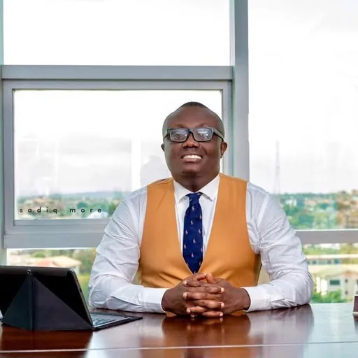 Bola Ray