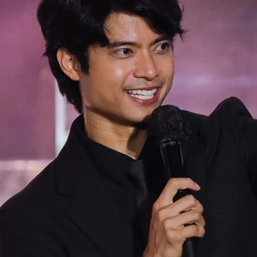 Mikael Daez