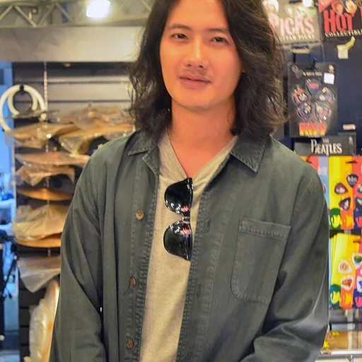 Arak Amornsupasiri