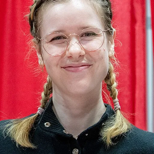 Devin Elle Kurtz