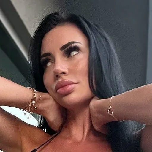 Yvonne Bar